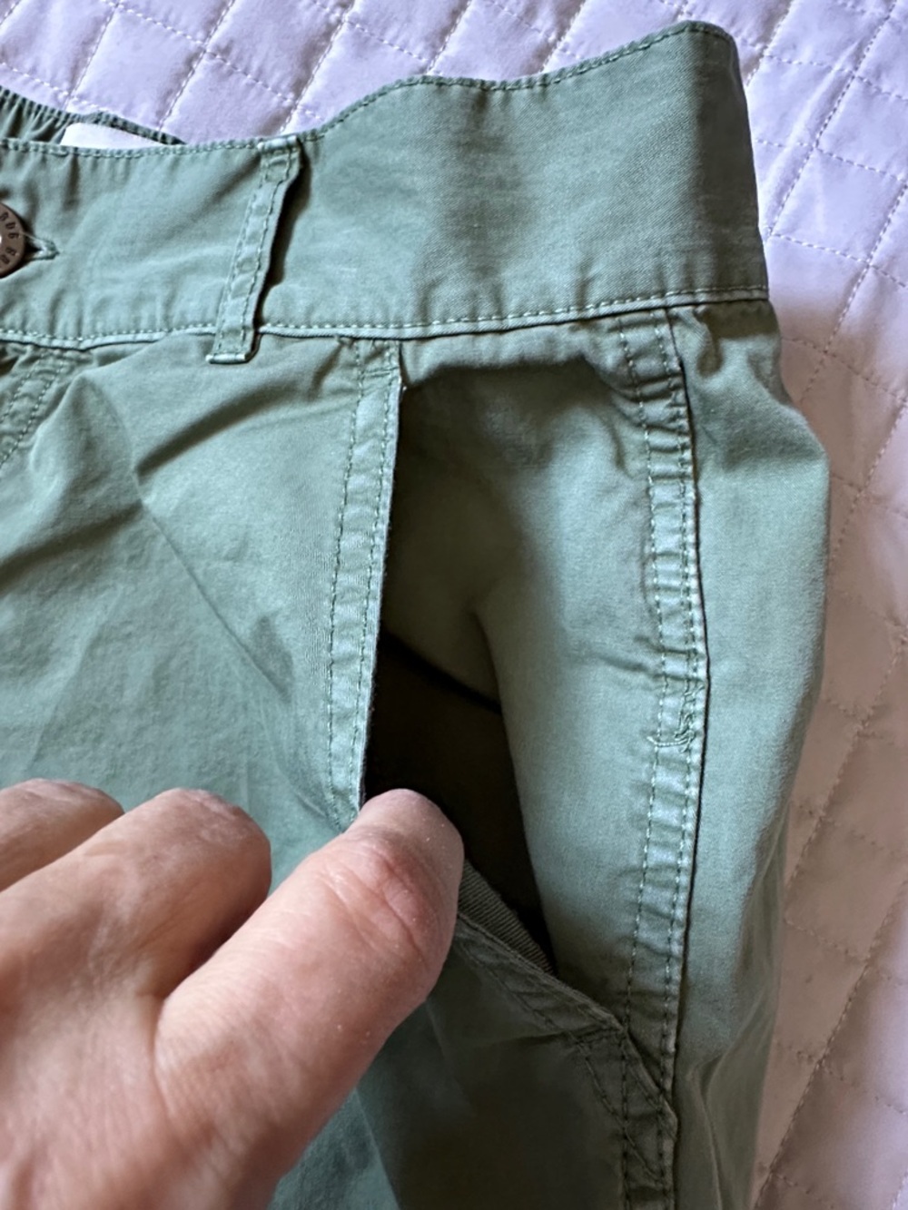 BDG Olive Green Wide-Leg Cargo Pants, Size 4 - Picture 8 of 8